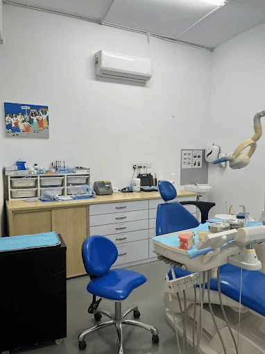 Bilik rawatan Klinik Pergigian Dinar